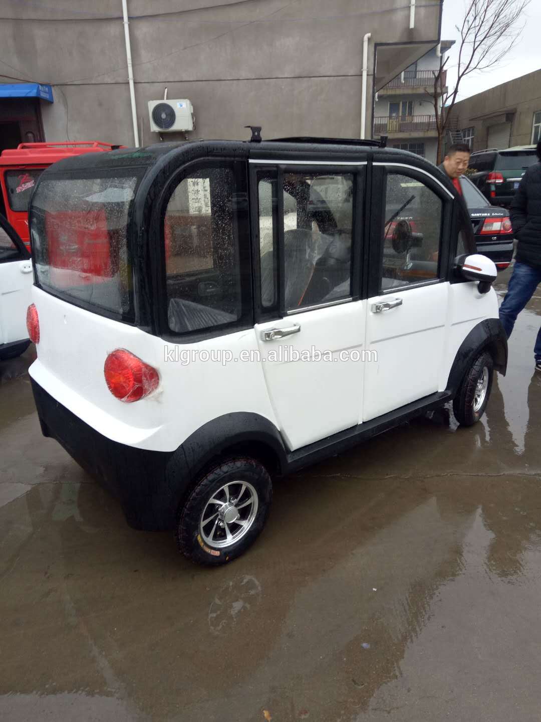 New automobile electric car high speed suv charger New four wheel smart solar electric car